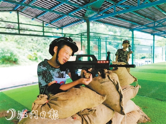 步槍精度射擊訓練。
