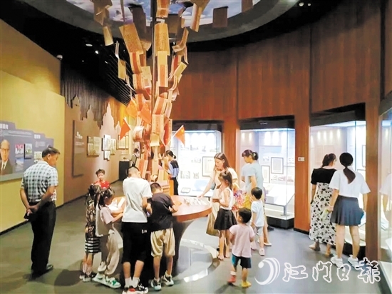 開平豐富的文化展覽，讓市民、游客在這個(gè)小長(zhǎng)假過得有“知”有味。