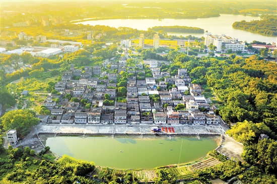 蜆岡鎮(zhèn)聯(lián)登村內(nèi)華僑文化與自然生態(tài)融為一體。