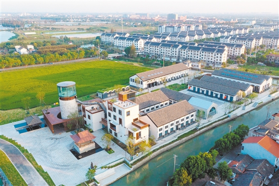 姚莊鎮(zhèn)丁柵沉香共同富裕聚落是長三角一體化示范區(qū)城鄉(xiāng)有機(jī)更新的樣板工程。