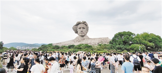 橘子洲被譽為“中國第一洲”。