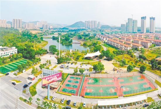 鶴山市共和鎮(zhèn)美麗圩鎮(zhèn)建設(shè)成效顯著。
