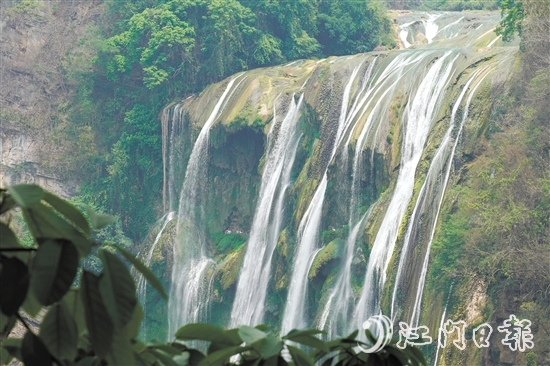 團(tuán)友可以領(lǐng)略黃果樹(shù)瀑布?jí)延^(guān)的景象。