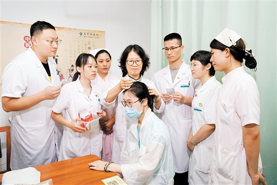 “簡便驗廉”的中醫(yī)藥服務(wù)，受到百姓歡迎。
