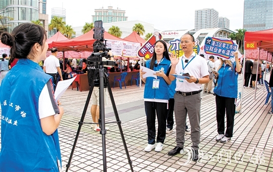 本次招聘會(huì)同步設(shè)立了直播云聘會(huì)專區(qū)，通過線上直播介紹參會(huì)企業(yè)及招聘需求。