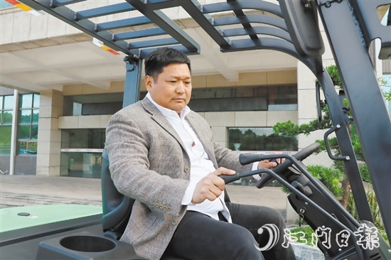 廖其章帶領(lǐng)歐能設(shè)備不斷深耕智能化產(chǎn)品的研發(fā)生產(chǎn)。