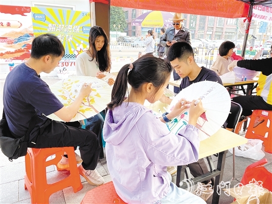 中福社區(qū)創(chuàng)新打造的“親鄰之家”環(huán)境優(yōu)美、設(shè)施齊備。