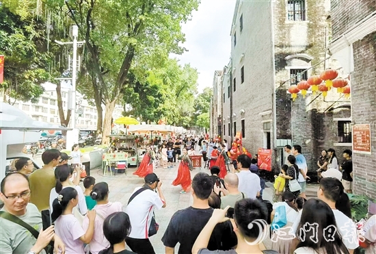 每到節(jié)假日，啟明里一帶總是人氣十足。