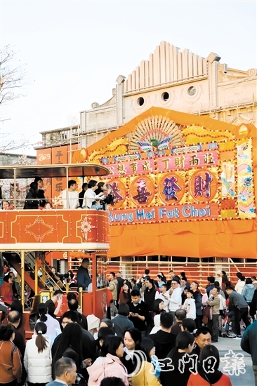 春節(jié)假期，赤坎華僑古鎮(zhèn)游人如織。