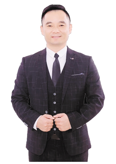 江門市青年創(chuàng)業(yè)協(xié)會(huì)會(huì)長(zhǎng)、廣東小二街便利店