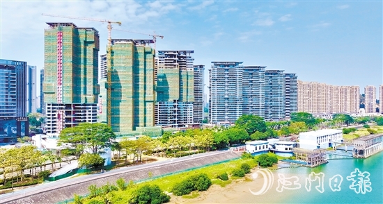 第四代住宅采用了大陽臺設計，有效提升住宅實用率和增強居住舒適度。