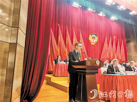 民盟新會(huì)區(qū)委員會(huì)代表王旭強(qiáng)。