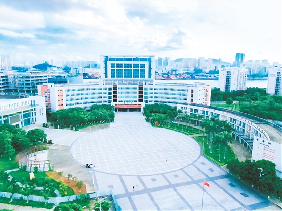 位于“中國僑都”江門西江之濱的江門職院，正在扎實(shí)推進(jìn)省域高水平高職院校建設(shè)。