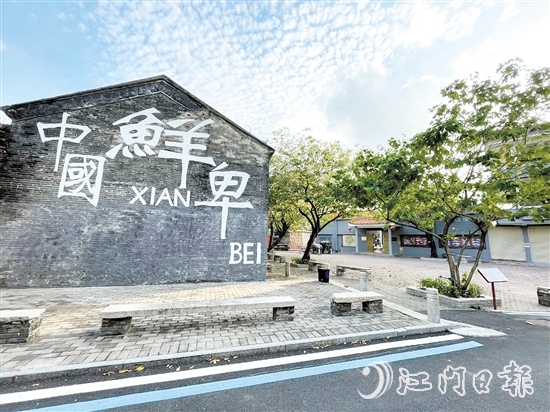 龍口鎮(zhèn)霄南村發(fā)動村民因地制宜扮靚自家庭院，將一個個庭院打造成微景觀。