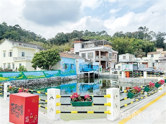 棠下鎮(zhèn)北達(dá)村落實(shí)人居環(huán)境整治、優(yōu)化基礎(chǔ)設(shè)施等舉措，村容村貌煥然一新。羅霈