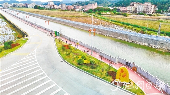 赤溪鎮(zhèn)通過岸線整治、慢行系統(tǒng)建設、危橋改造等一系列措施，讓白宵河實現(xiàn)從單一防洪功能向綜合生態(tài)廊道的華麗轉身。