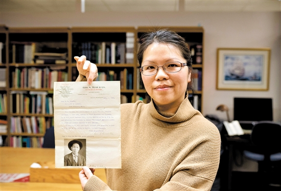 陳宜禧玄孫女陳麗娜在美國國家檔案館找到陳宜禧的一張新照片。受訪者供圖