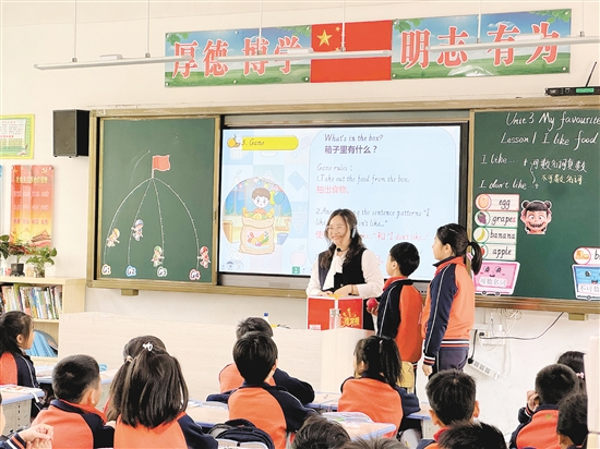授課教師設(shè)計了豐富的教學(xué)活動，引導(dǎo)學(xué)生感受各學(xué)科的魅力。
