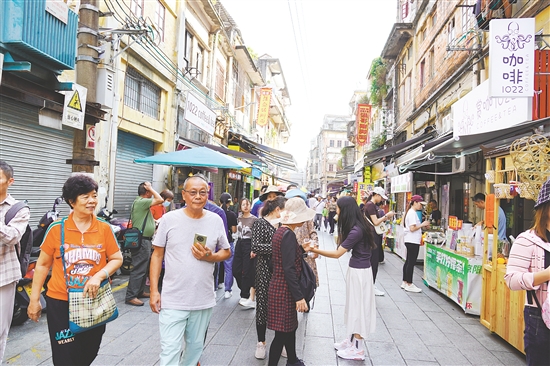 長堤歷史文化街區(qū)很有歷史底蘊(yùn)，成為不少劇組取景的地點(diǎn)。