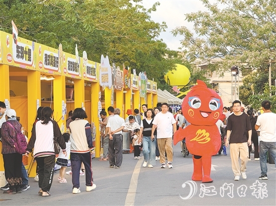 4月11-13日，四九鎮(zhèn)藝術(shù)嘉年華舉行，累計(jì)吸引超過兩萬人次參與活動(dòng)。
