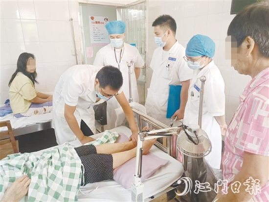 水步鎮(zhèn)衛(wèi)生院全力提升醫(yī)療服務(wù)水平，讓群眾在家門口就能享受三甲醫(yī)院專家的診療服務(wù)。