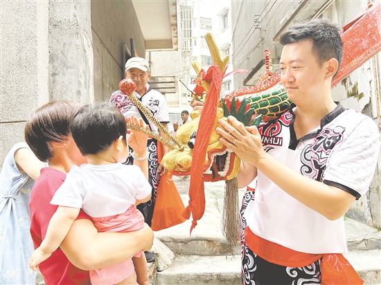 泗丫村將“扒旱龍”的習俗保留下來。