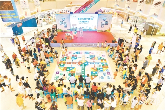 鶴山市有序開展、深化推進(jìn)全國文明城市創(chuàng)建十大專項(xiàng)整治及十大文明提升行動，全面提升城市精細(xì)化管理水平。