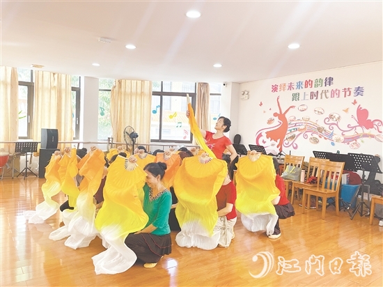 沙坪街道桂林社區(qū)不斷提升社區(qū)服務(wù)水平，努力打造有溫度、有溫情的社區(qū)。