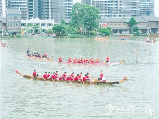 5月31日，21支龍舟隊(duì)伍齊聚古勞水鄉(xiāng)，展現(xiàn)龍舟運(yùn)動的魅力。張澤彬