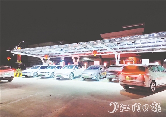 君堂僑聯(lián)充電站項目填補(bǔ)了君堂鎮(zhèn)新能源充電站的鎮(zhèn)域空白。