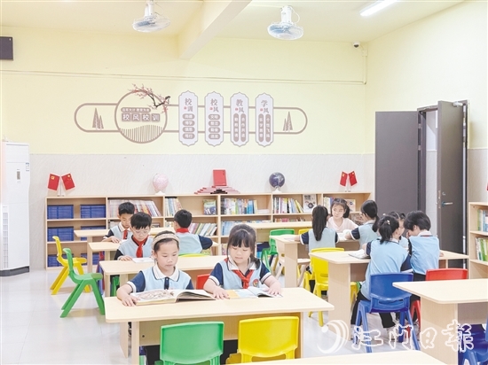 臺山市堅持以“書香臺山”建設(shè)為統(tǒng)領(lǐng)，推動全民閱讀蔚然成風(fēng)。