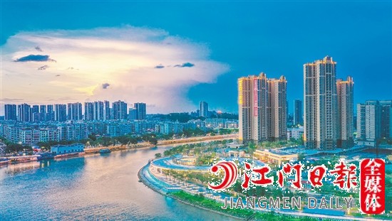 江門河一河兩岸盡顯繁華。