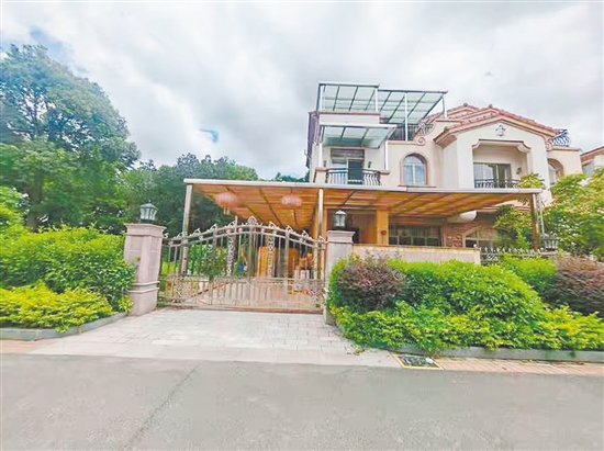 位于鶴山市址山鎮(zhèn)的一套別墅起拍總價(jià)僅78萬(wàn)元。