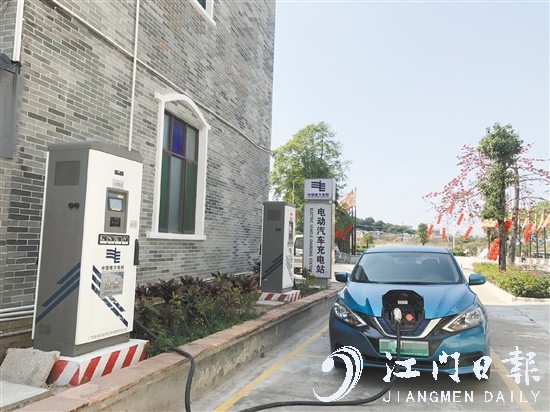 相比燃油汽車，新能源汽車起步更快。