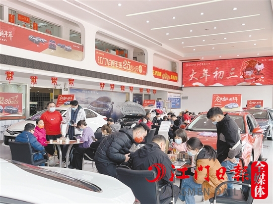 為能享受補(bǔ)貼，不少消費(fèi)者選擇延遲購車。