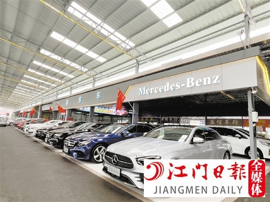政策出臺(tái)后，不少二手豪車應(yīng)聲降價(jià)。