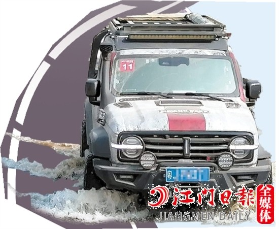 面對(duì)比較復(fù)雜的路況，越野車的優(yōu)勢(shì)明顯。
