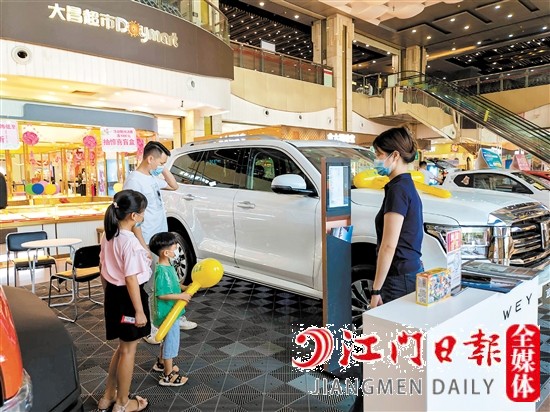 越野車受到越來(lái)越多消費(fèi)者的青睞。