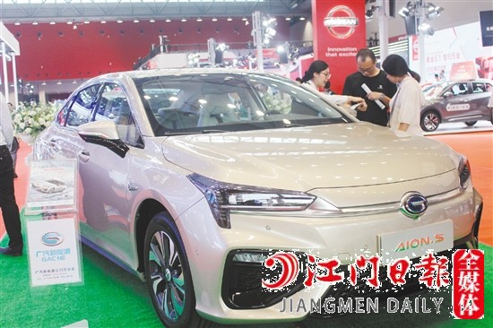 為方便消費(fèi)者選購(gòu)新能源汽車，中秋車展將設(shè)置新能源汽車展館。
