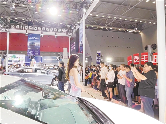 轉移到廣東珠西國際會展中心舉辦后，“五一”車展整體規(guī)模上升到新高度。