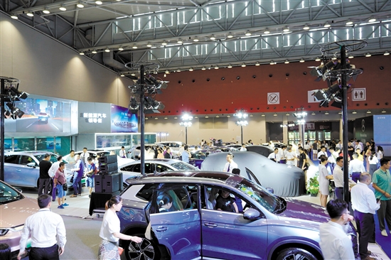 往屆本報(bào)舉辦的大型車展，均吸引許多市民的目光。