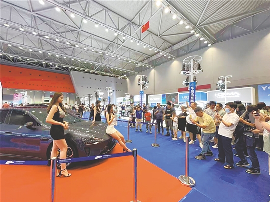 車展現(xiàn)場將有不少備受矚目的汽車品牌亮相。