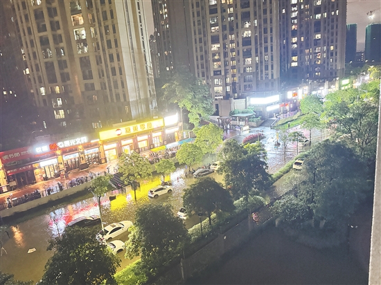 進(jìn)入5月份，強(qiáng)降雨不斷，有的車主遭遇“水浸車”。